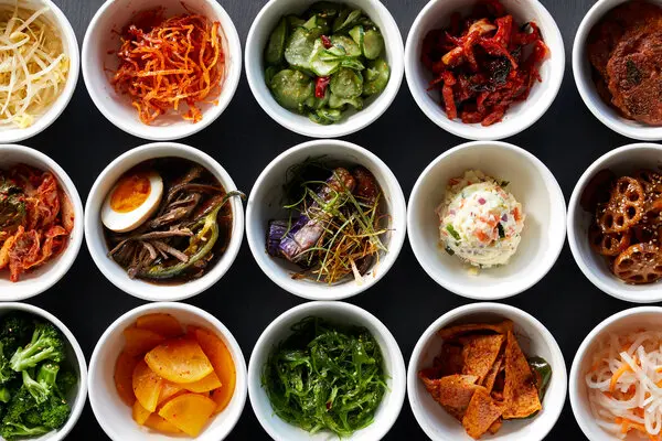 Banchan acompanhamentos de comidas coreanas