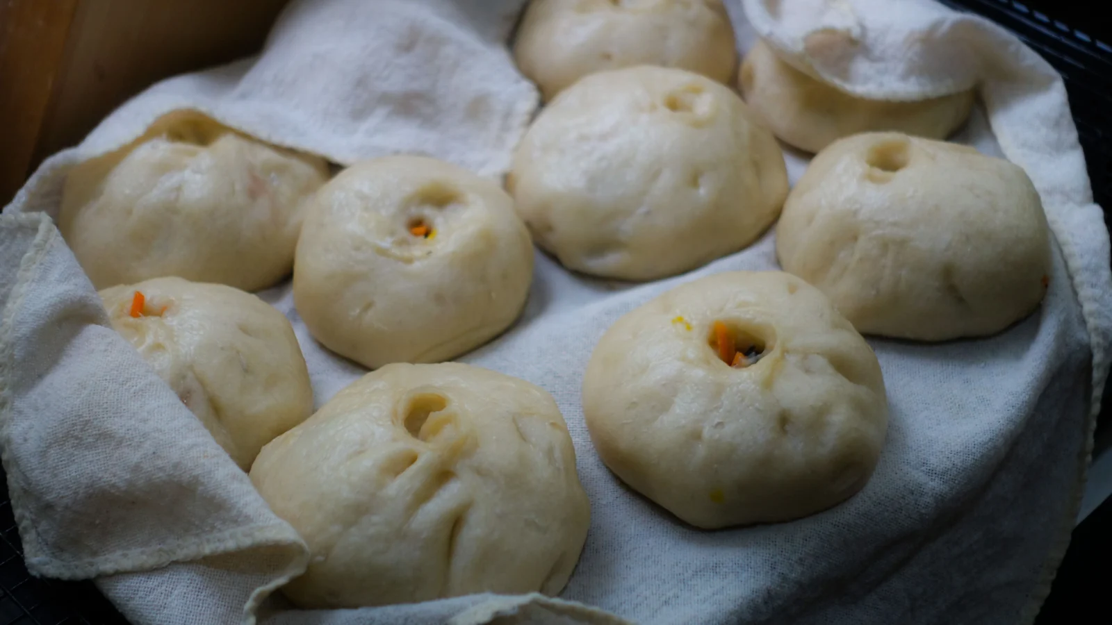 Baozi, pão chinês recheado e cozido no vapor