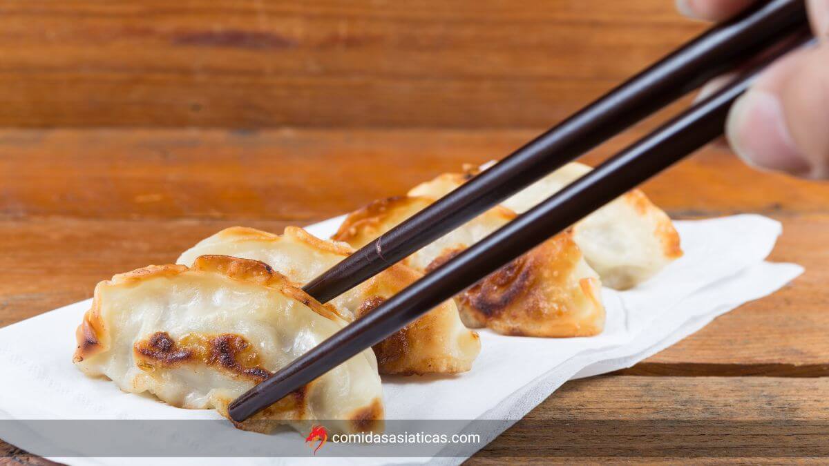 Gyoza ou Guioza: o que é? Como fazer + Curiosidades! | Comidas Asiáticas Gyoza ou Guioza: o que é? Como fazer + Curiosidades!