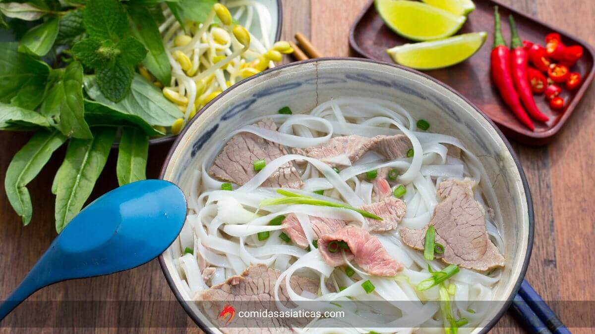 Pho Bo: conheça esse prato exótico e veja como preparar! | Comidas Asiáticas Pho Bo: conheça esse prato exótico e veja como preparar!