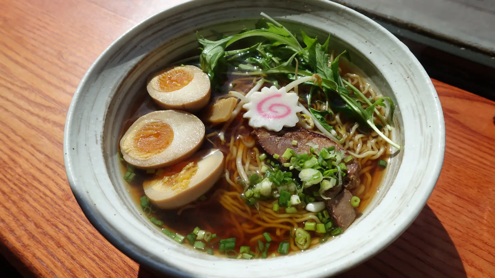 Ramen Japonês: O Que é, Tipos e Receita de Shoyu Ramen