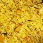 Bhuna khichuri com arroz, lentilhas e especiarias