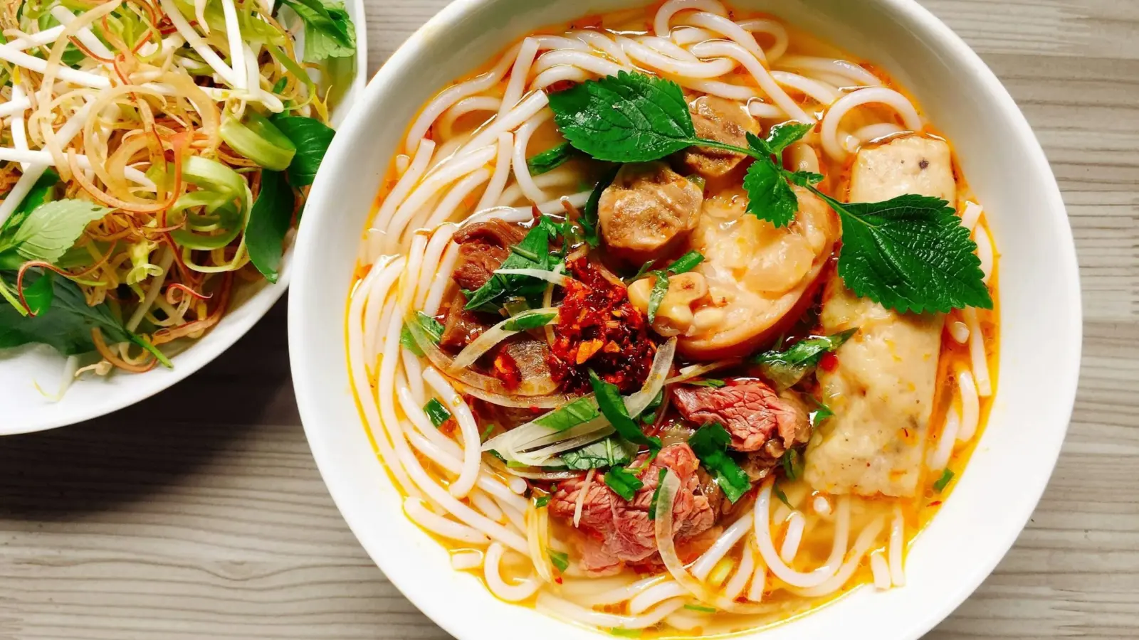 Bún Bò Huế (Bun Bo Hue): O Que é e Como Fazer