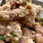 Frango pipoca taiwanês frito em pedaços pequenos