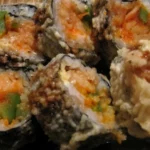Hot roll de salmão empanado e frito
