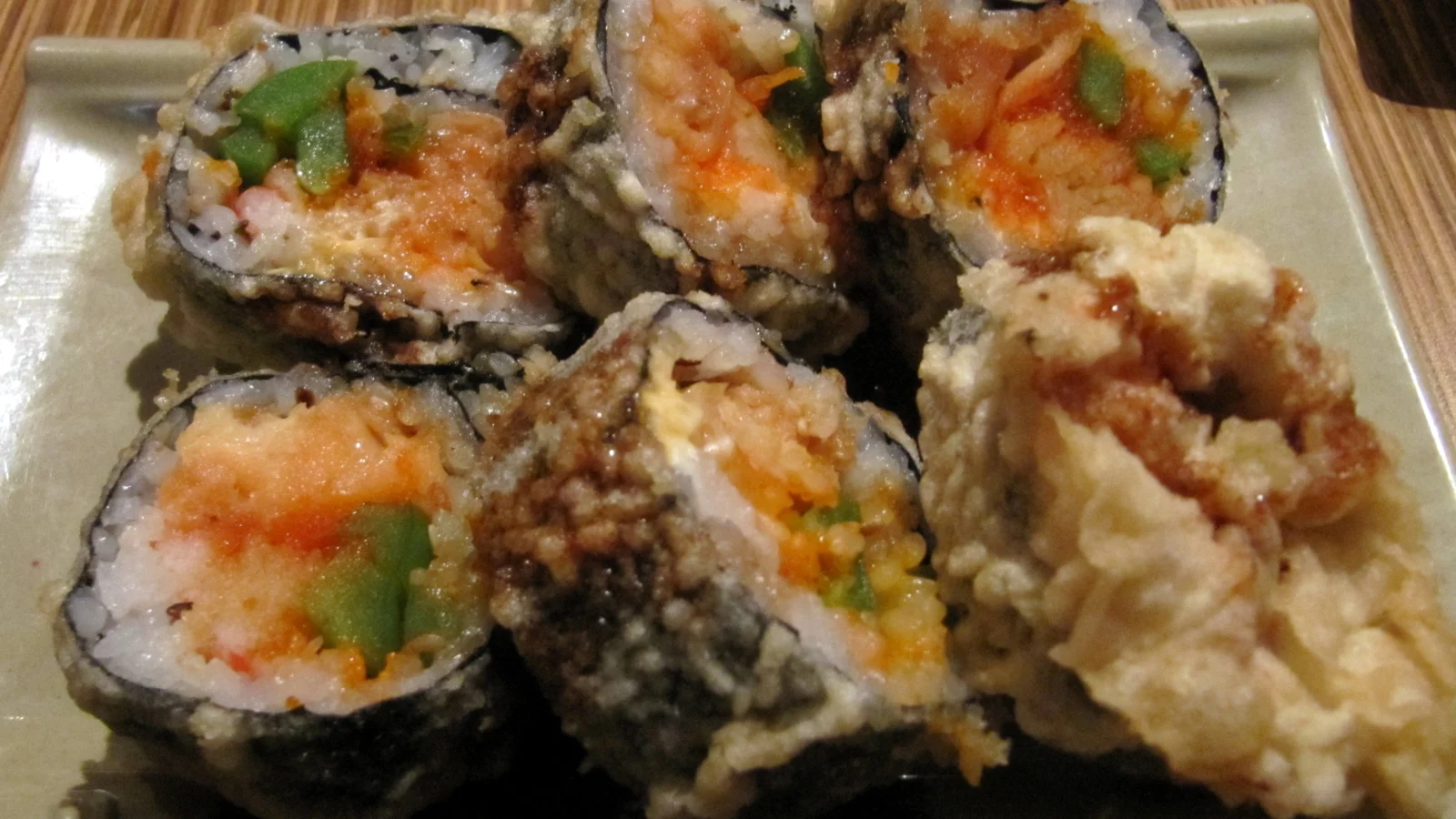 Hot Roll: O Que é e Como Fazer Sushi Frito em Casa