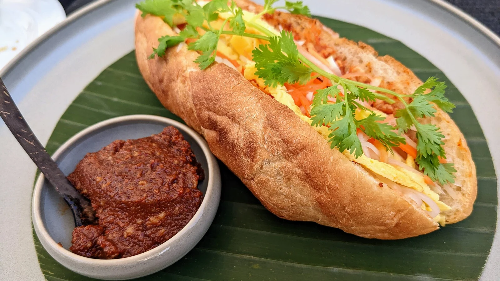 Khao Jee Pâté: O Que É e Como Fazer o Sanduíche do Laos