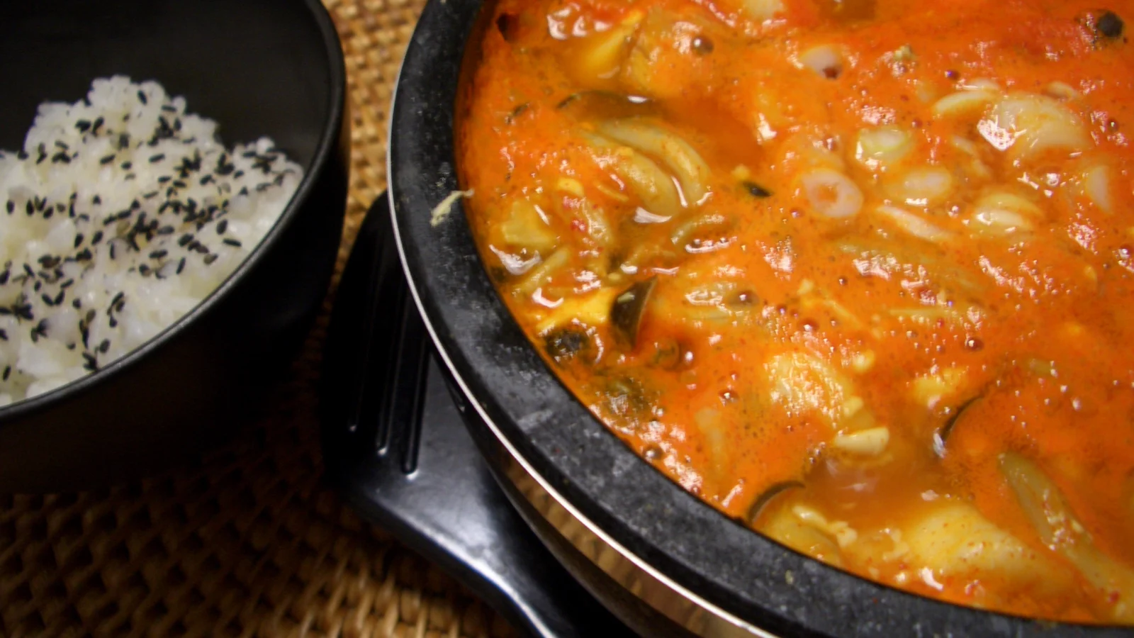 Sundubu Jjigae: O Que É e Como Fazer a Sopa Coreana de Tofu